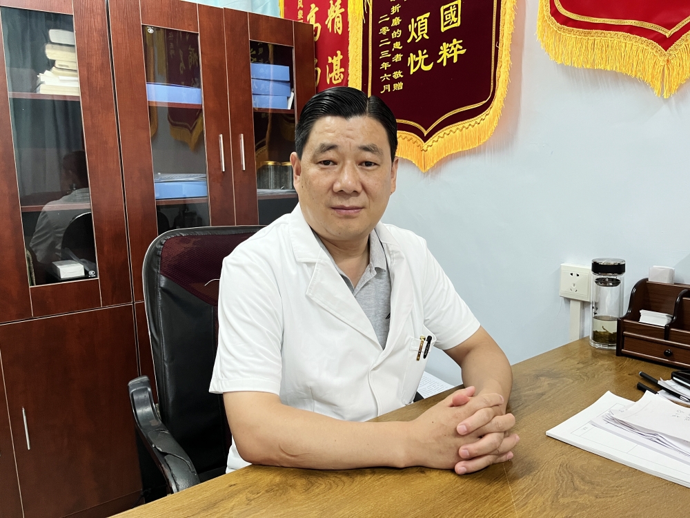 新乡潘氏脑病门诊潘杰医生